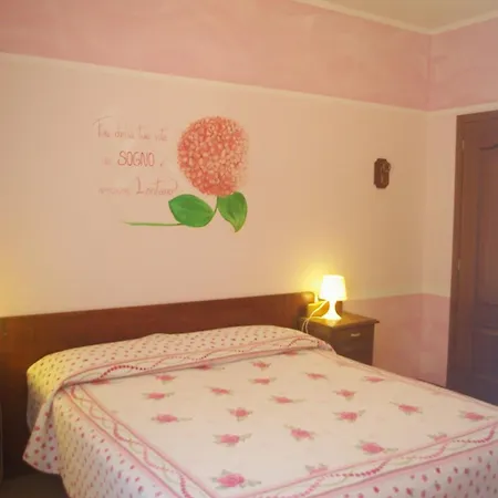 Frühstückspension Dircea CastellʼArquato