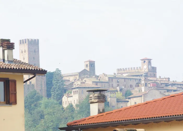 فندق مبيت وإفطار Dircea 3*